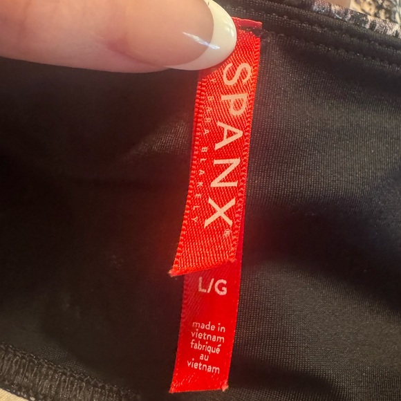 SPANX Snakeskin Print Leggings Size LG EUC - Picture 9 of 12